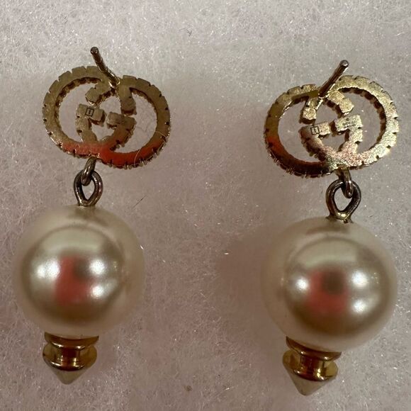 Gucci Interlocking Earrings with Pearl - Picture 5 of 7